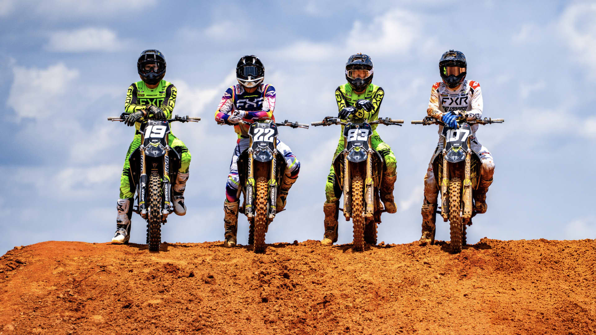 SuperMotocross チーム | For the Ride